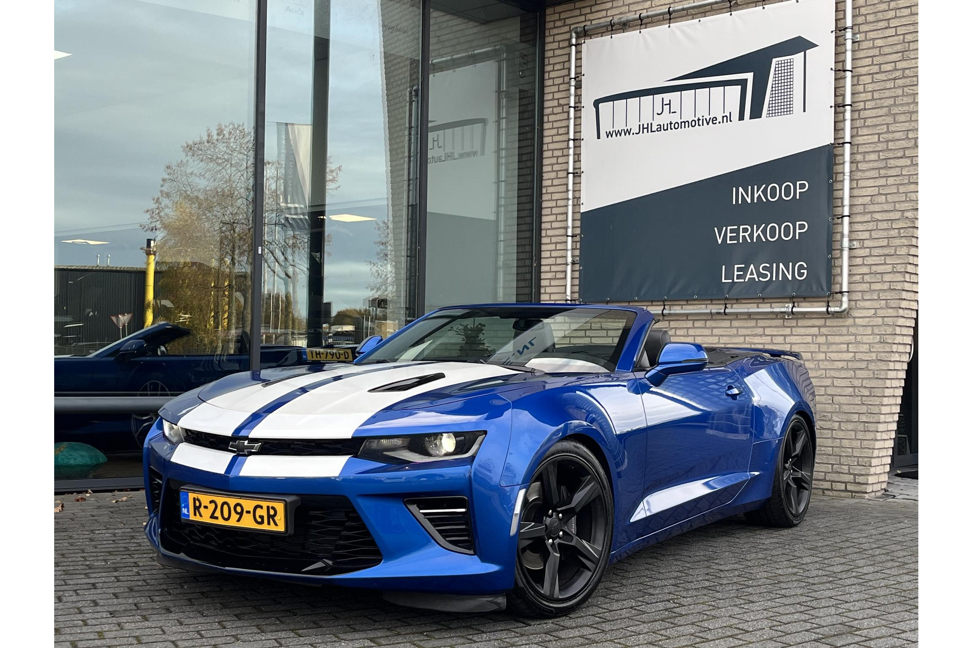 Chevrolet Camaro Convertible 6.2 V8*HEAD-UP*BOSE*CAM*MEMORY*KEYLESS*CRUISE*TEL*